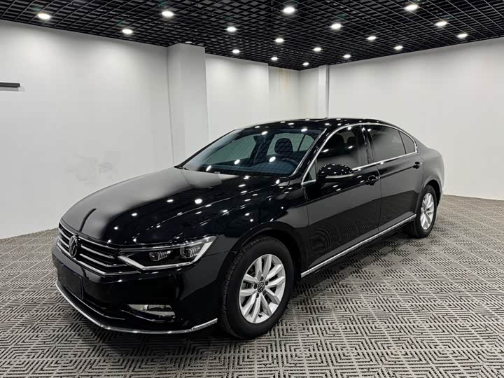 Фото 3 - Volkswagen Magotan