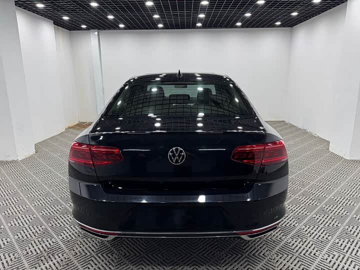 Фото 8 - Volkswagen Magotan