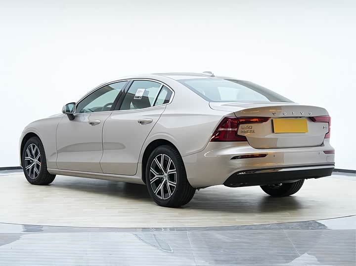 Фото 5 - Volvo S60