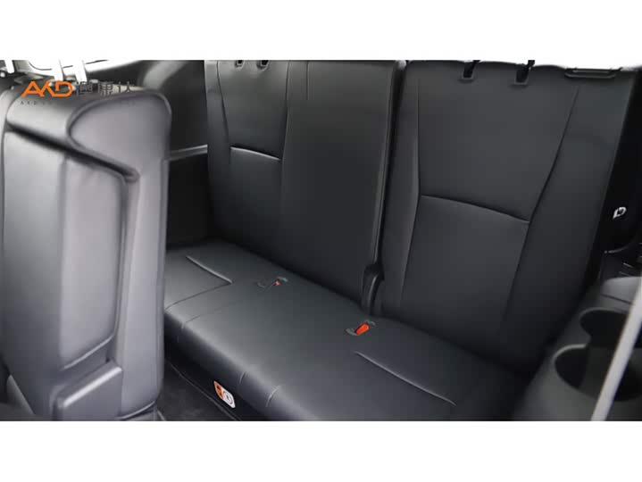 Фото 9 - Toyota Highlander