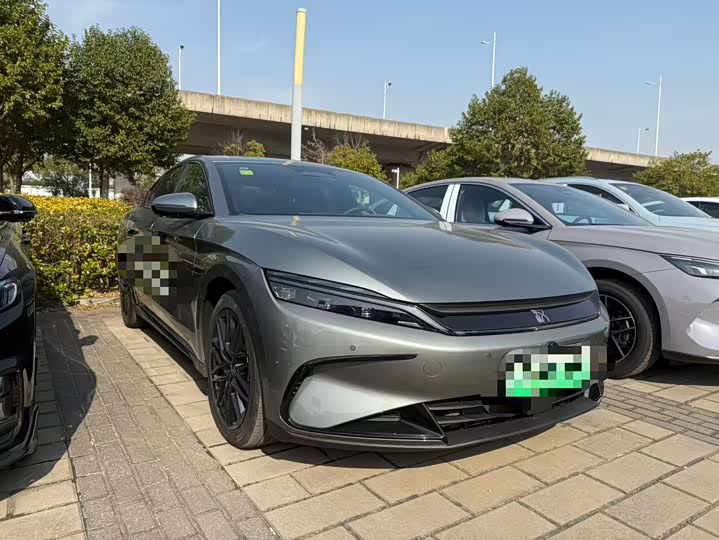 Фото 2 - BYD Han