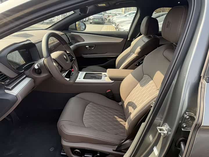 Фото 4 - BYD Han