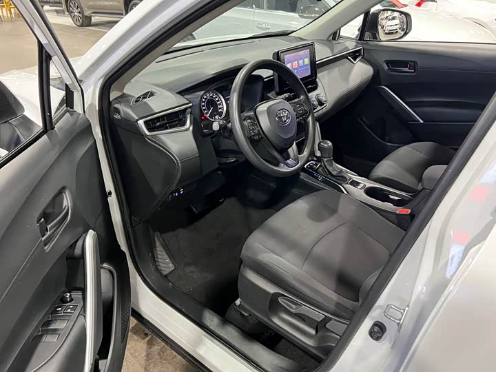 Фото 9 - Toyota Corolla Cross