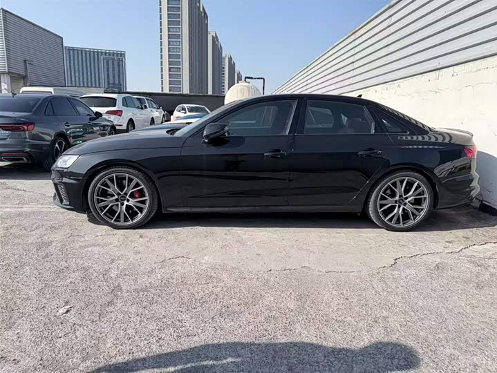 Фото 3 - Audi S4