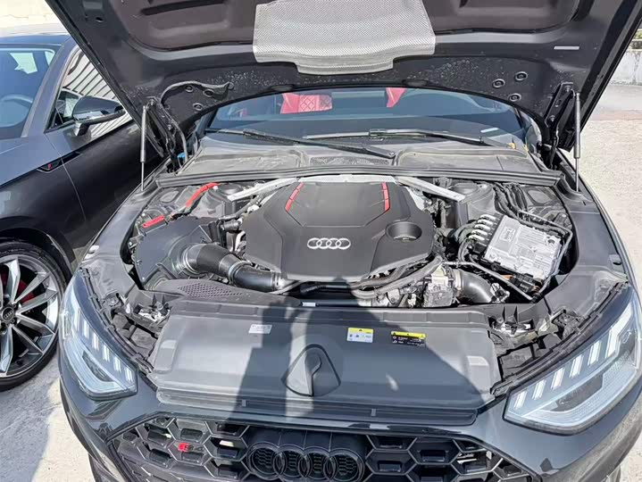 Фото 8 - Audi S4