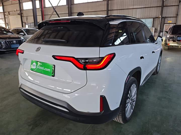 Фото 7 - Nio ES6