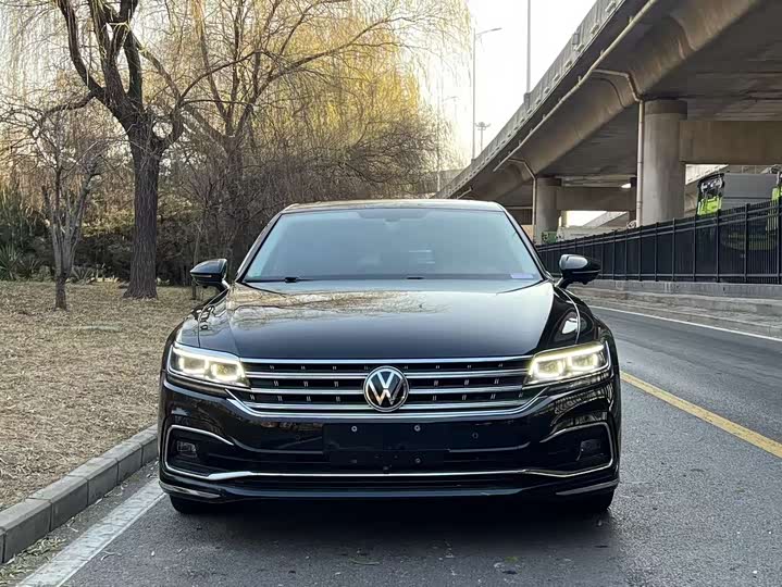 Фото 2 - Volkswagen Phideon
