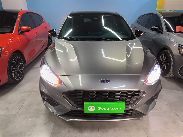 Фото 3 - Ford Focus