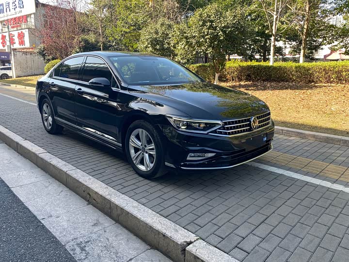 Фото 3 - Volkswagen Magotan