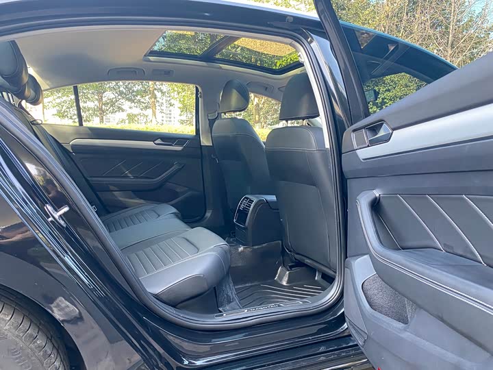 Фото 6 - Volkswagen Magotan