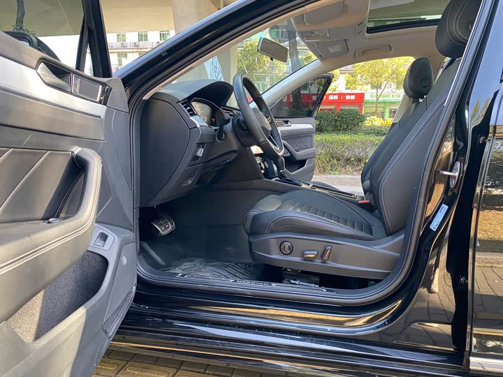 Фото 7 - Volkswagen Magotan