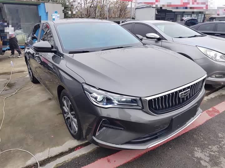 Фото 4 - Geely Emgrand