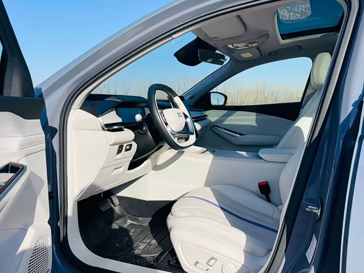 Фото 4 - Geely Preface L