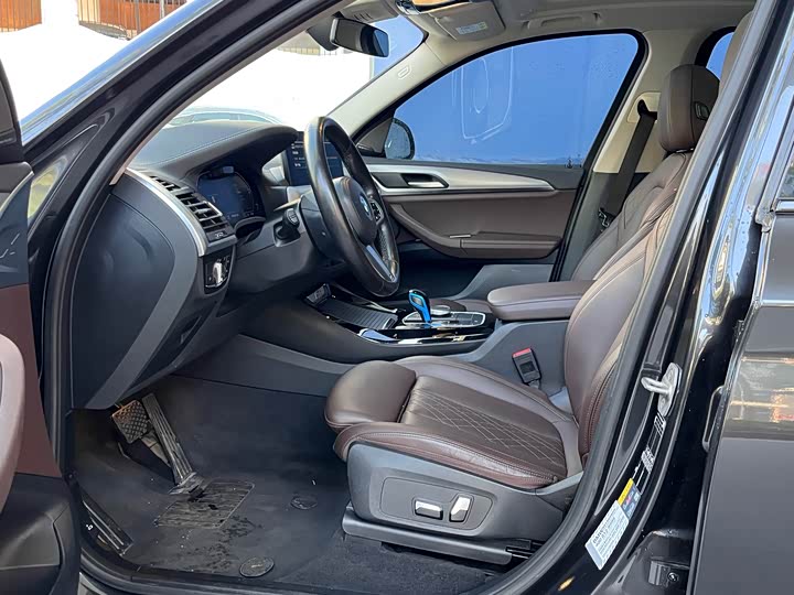 Фото 6 - BMW iX3