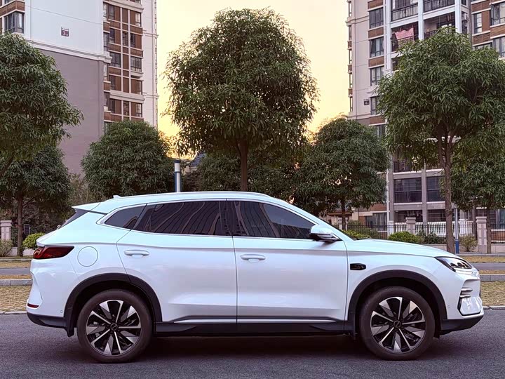 Фото 8 - BYD Song Plus Hybrid/EV