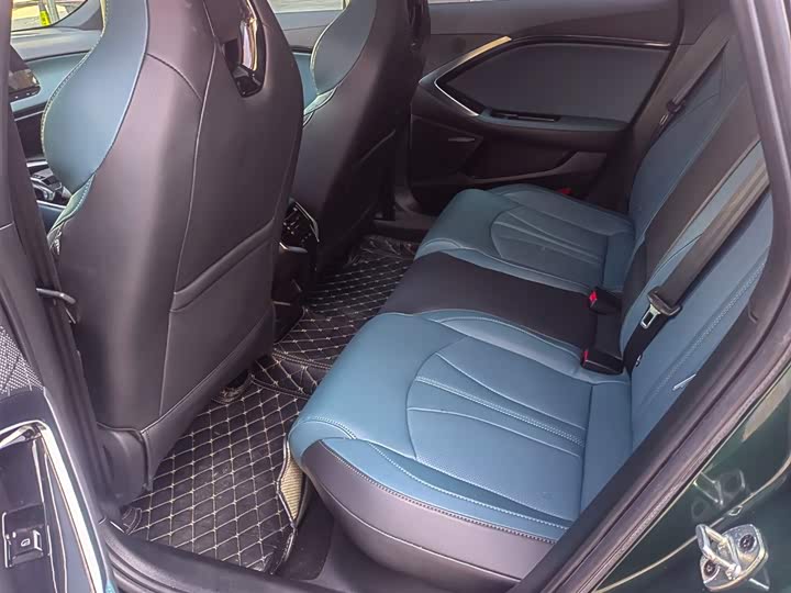 Фото 7 - MG Motor 7