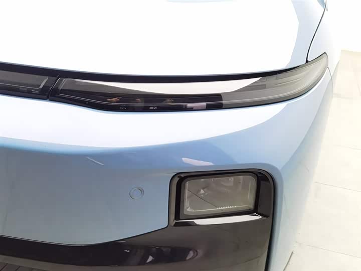 Фото 7 - Leapmotor B01