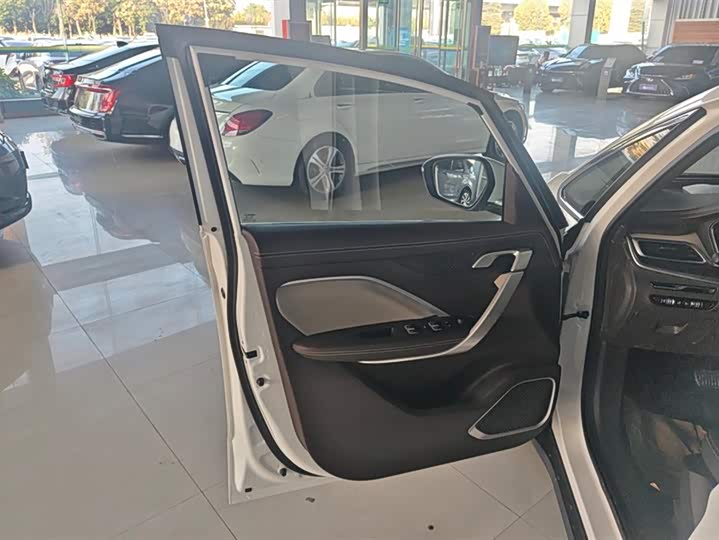 Фото 7 - Geely Jiaji