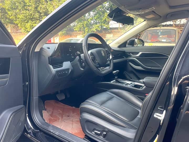 Фото 4 - Bestune B70