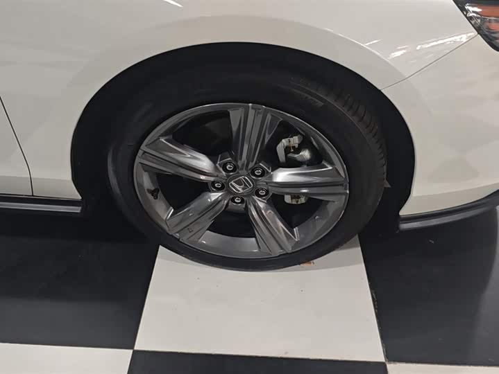 Фото 6 - Honda Accord Hybrid