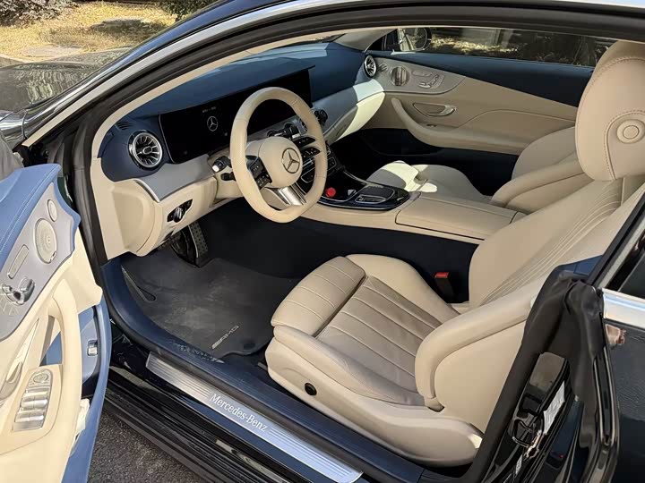 Фото 7 - Mercedes-Benz E-Class