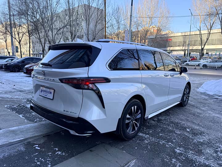 Фото 6 - Toyota Granvia