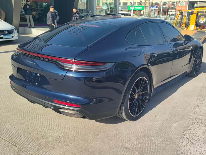 Фото 4 - Porsche Panamera