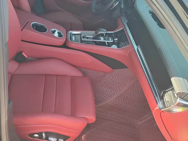 Фото 5 - Porsche Panamera