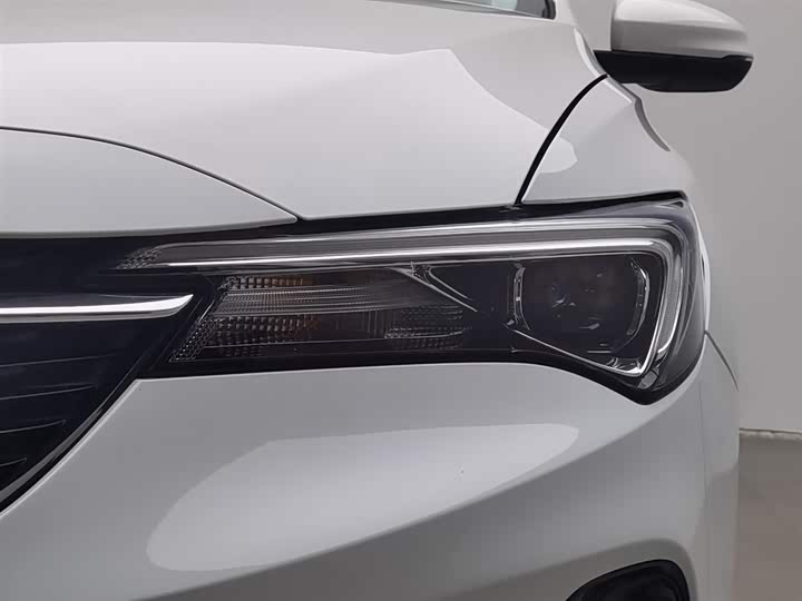 Фото 7 - Buick Verano