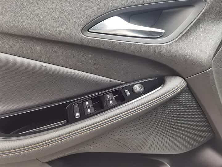 Фото 9 - Buick Verano