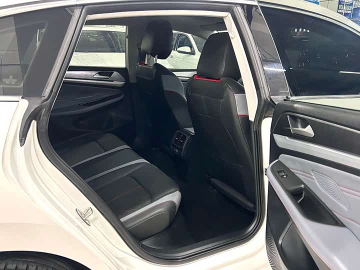 Фото 7 - Volkswagen Lamando L