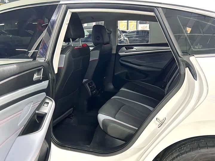 Фото 8 - Volkswagen Lamando L