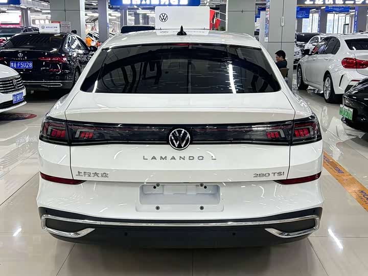 Фото 9 - Volkswagen Lamando L