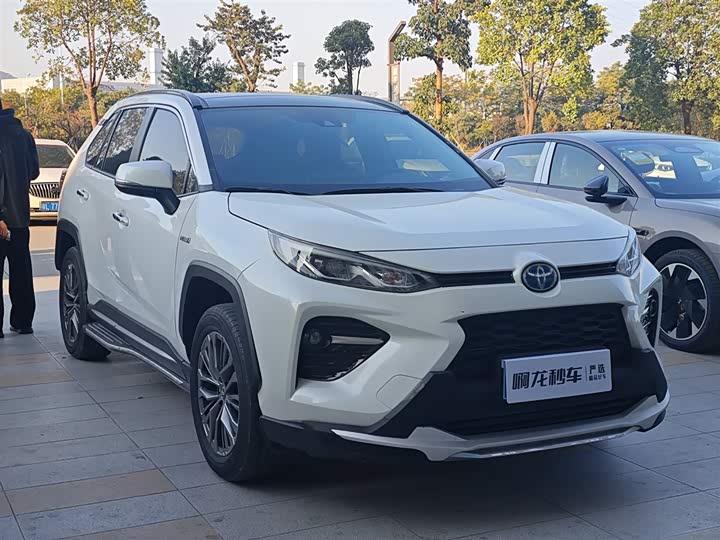 Фото 2 - Toyota Wildlander