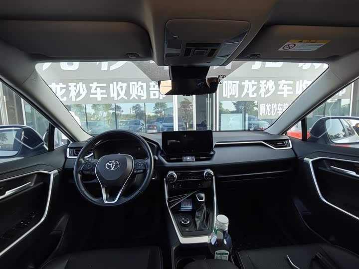 Фото 6 - Toyota Wildlander