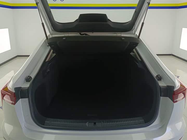 Фото 4 - Bestune B70