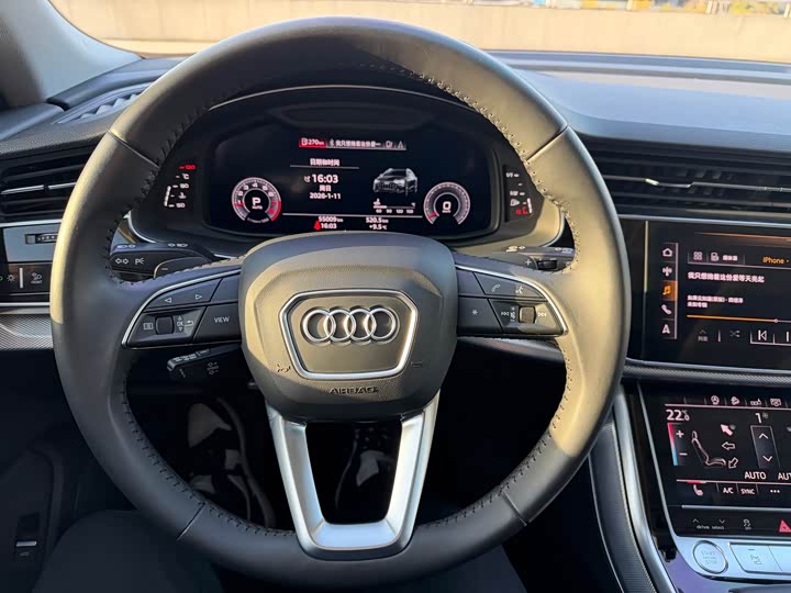 Фото 5 - Audi Q8