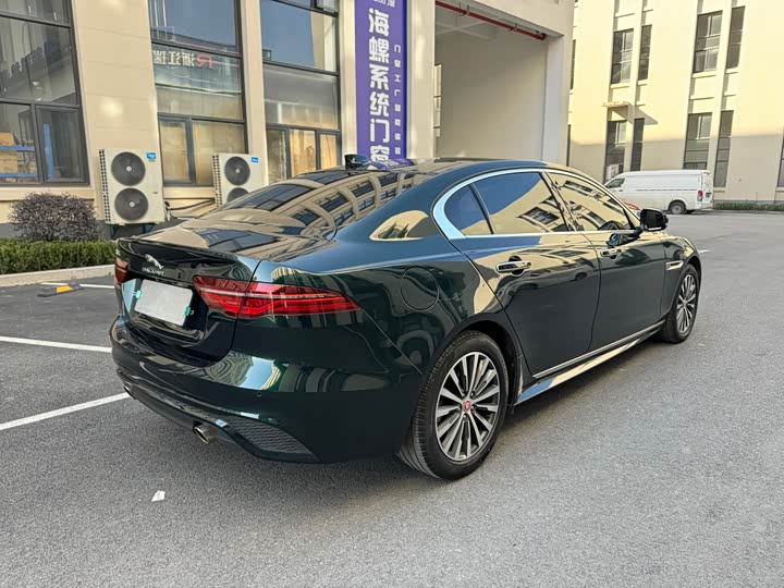 Фото 5 - Jaguar XE L