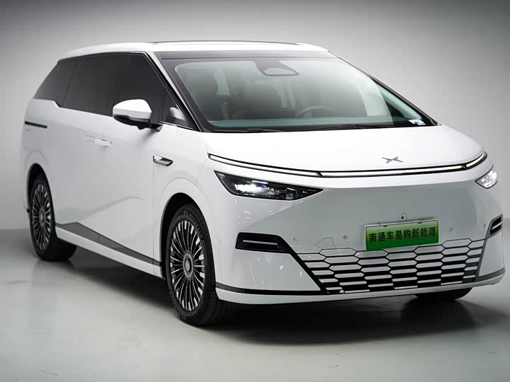 Фото 3 - XPeng X9