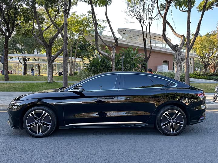 Фото 4 - BYD Han