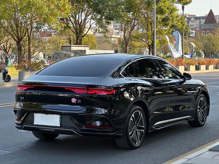 Фото 7 - BYD Han