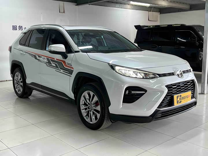 Фото 3 - Toyota Wildlander