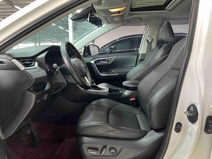 Фото 7 - Toyota Wildlander