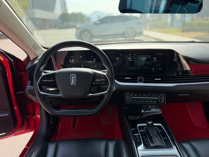 Фото 9 - Bestune B70