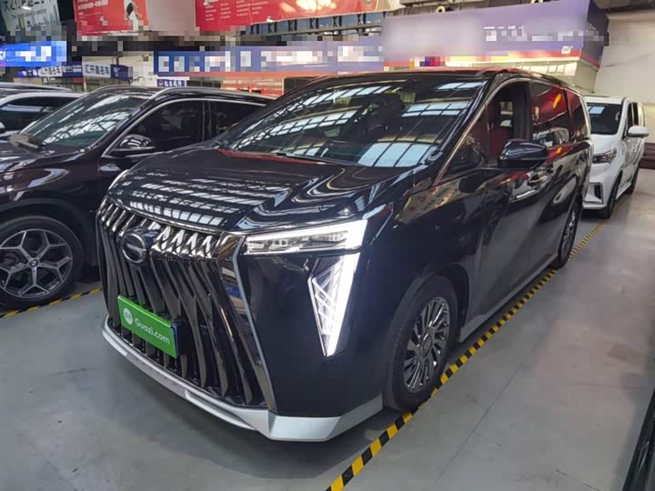 Фото 2 - GAC Trumpchi M8