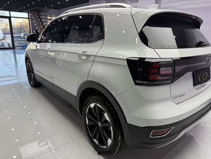 Фото 4 - Volkswagen Tacqua