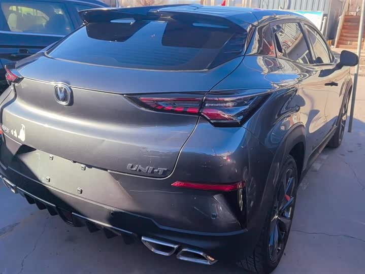 Фото 3 - Changan UNI-T