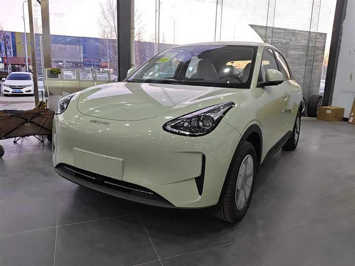 Фото 2 - Geely Galaxy Geome