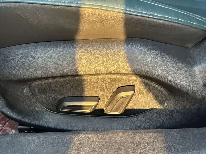 Фото 8 - MG Motor 7