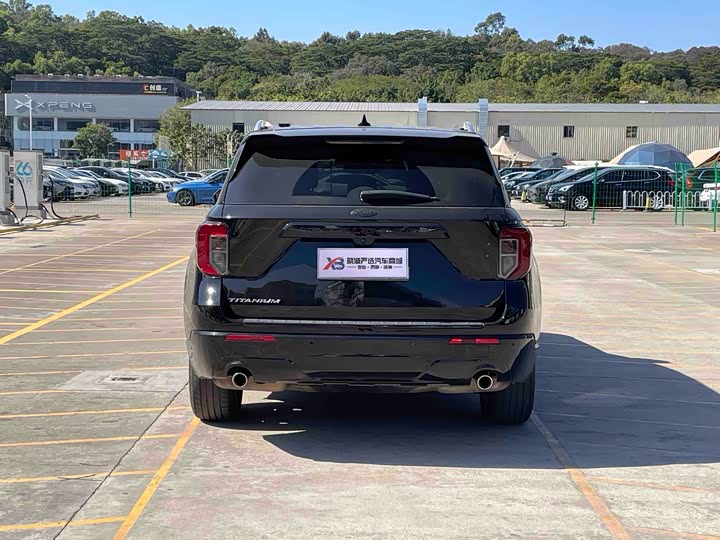 Фото 6 - Ford Explorer